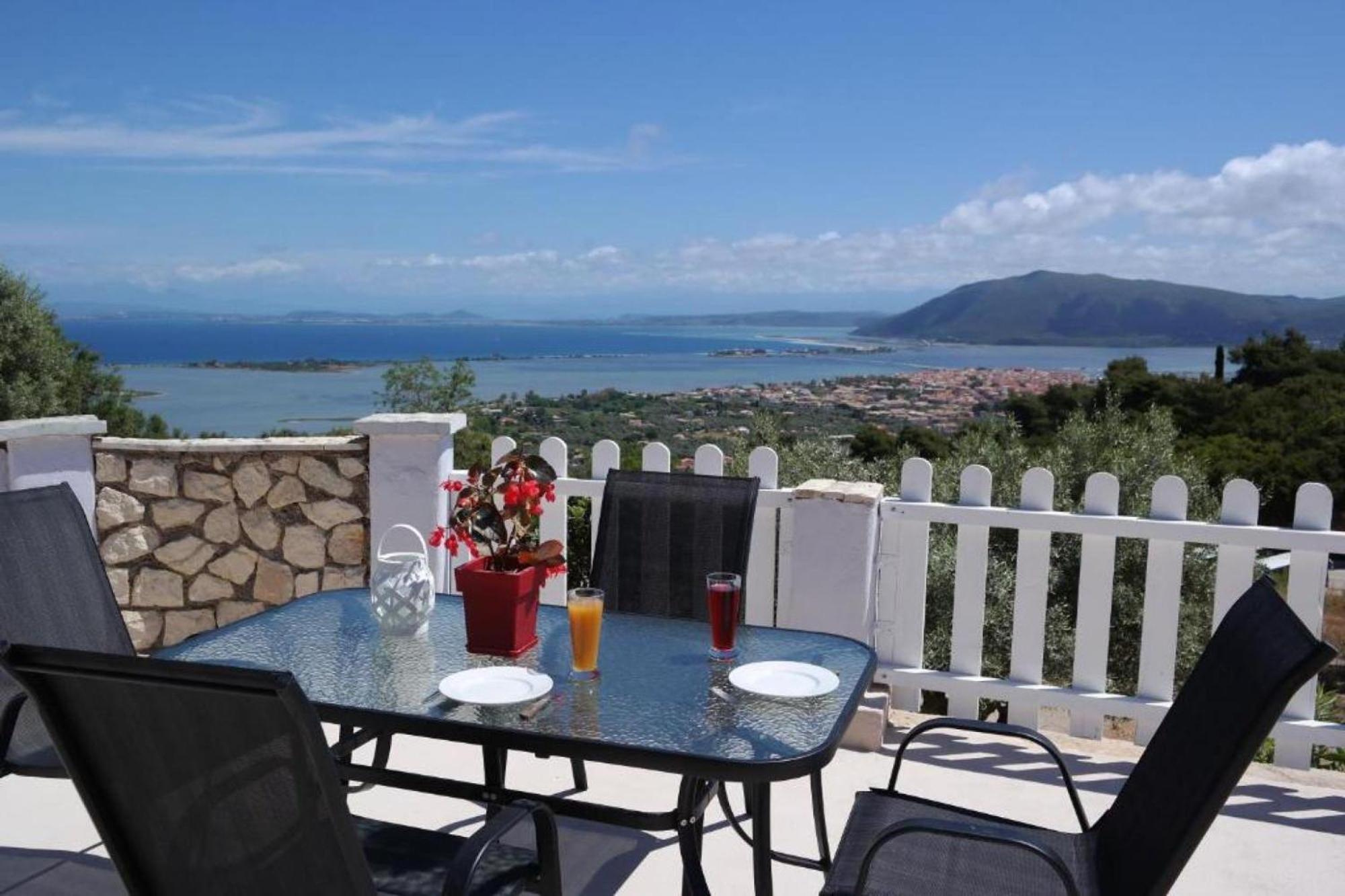 Eris Villa - Amazing View In Lefkada Frinion Exterior photo